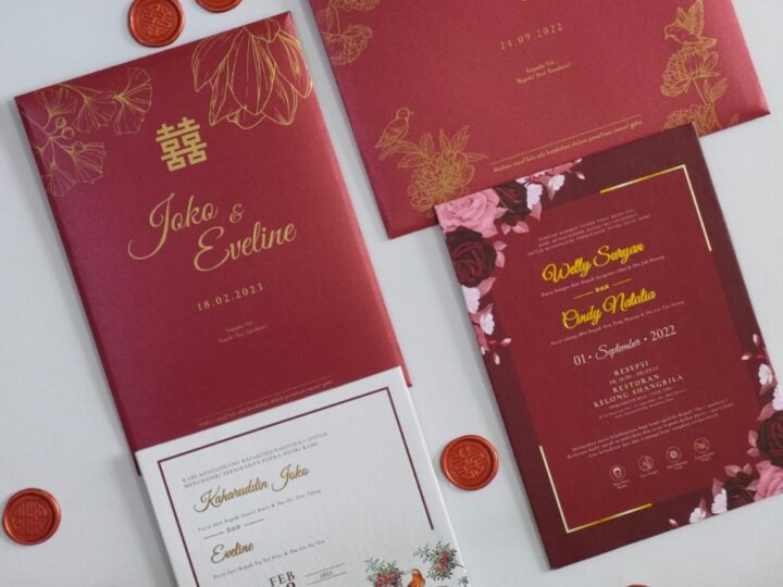 Kartu Undangan Pernikahan tema chinese hardcover dengan poly emas nama